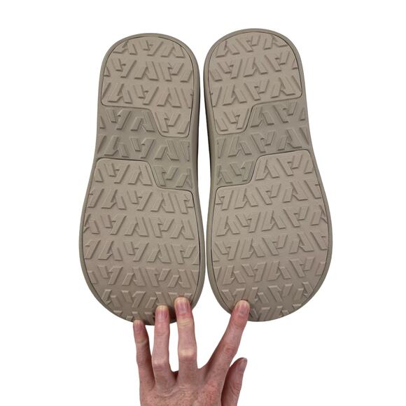 Eddie Bauer - High Jinx Clogs in Taupe